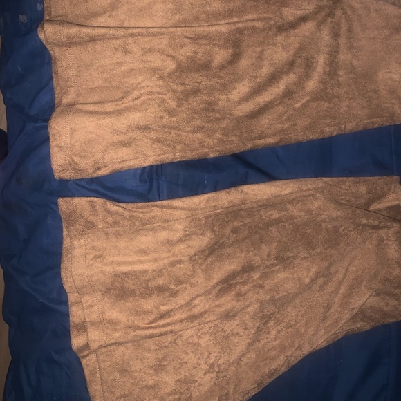 Super adorable suede pants 🥰 - Picture 4 of 5